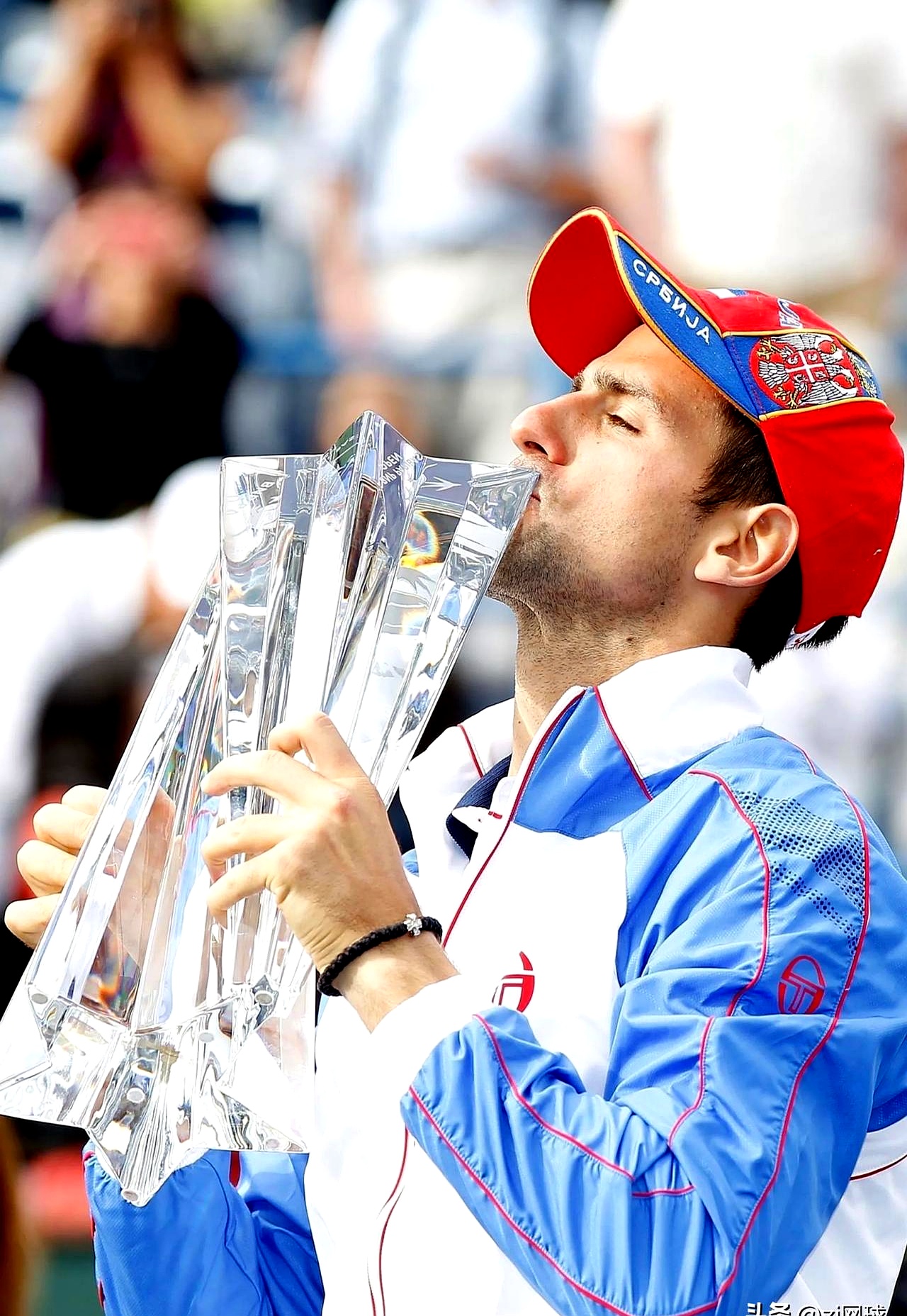 拉沃尔杯完胜年终总决赛,德约科维奇高光表现 拉沃尔杯完胜年终总决赛,德约科维奇高光表现