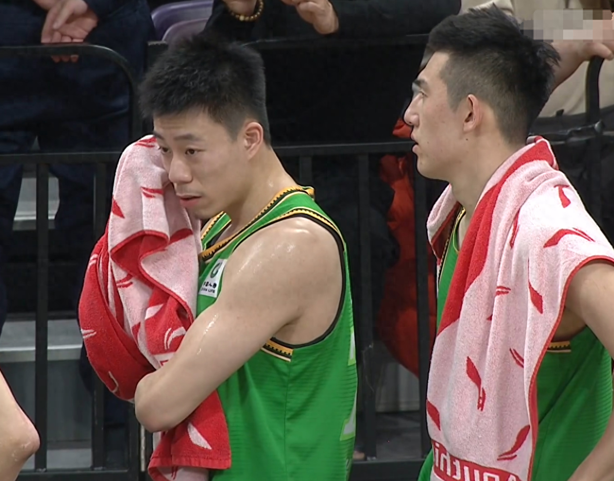 勇士逆转国王,张镇麟关键制胜 勇士逆转国王,张镇麟关键制胜