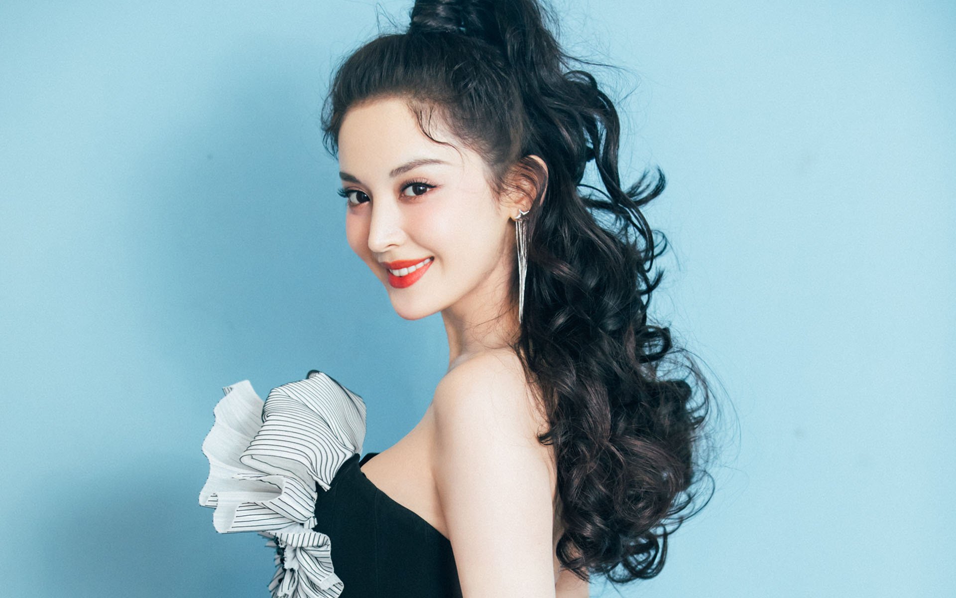 北境风暴与南美传奇，美加墨世界杯焦点战，墨西哥横扫芬兰，梅西带队书写唯一性胜利